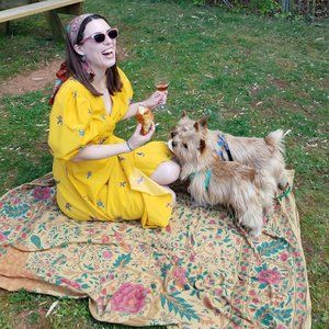 Meet your Posher, Lara